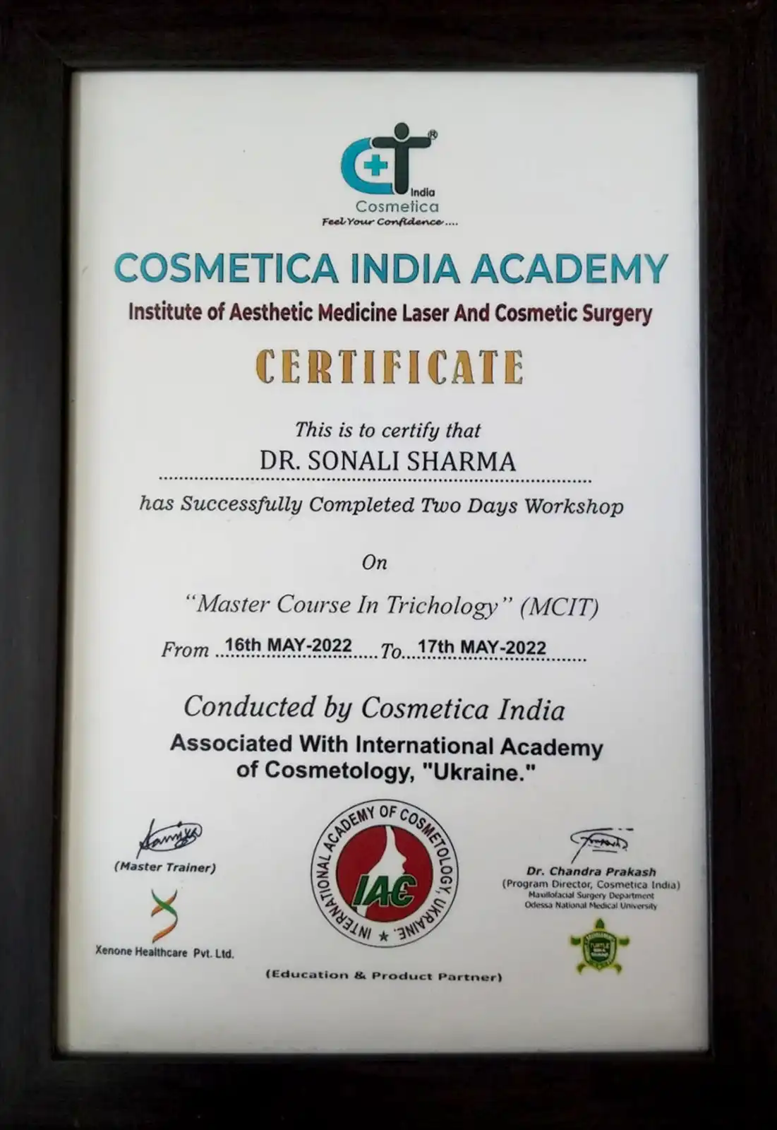 Dr Sonali Skin and Hair Specialist in Noida trichology certificate 2022